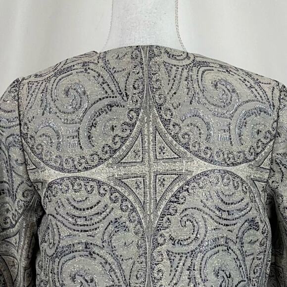 Chico’s Tan Metallic Faux Fur Mob Wife Glam Cuff Evening Jacket NWOT Size 4P - Picture 6 of 14